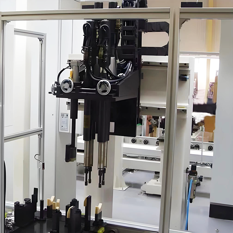 Fully Automatic Robot Tightening Machine